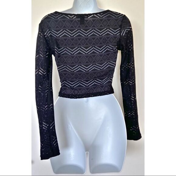 Forever 21 Black Long Sleeve Cropped Lace Top | Size M - Picture 6 of 8